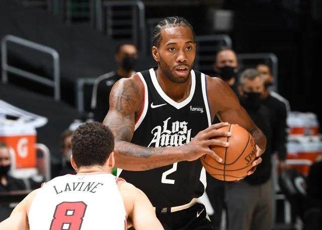 扑克游戏-得分终于破万！莱昂纳德可以竞争联盟第一人了？